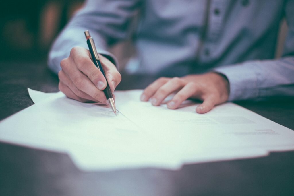 How Do Insurance Claims Work After Car Accidents in Seattle?